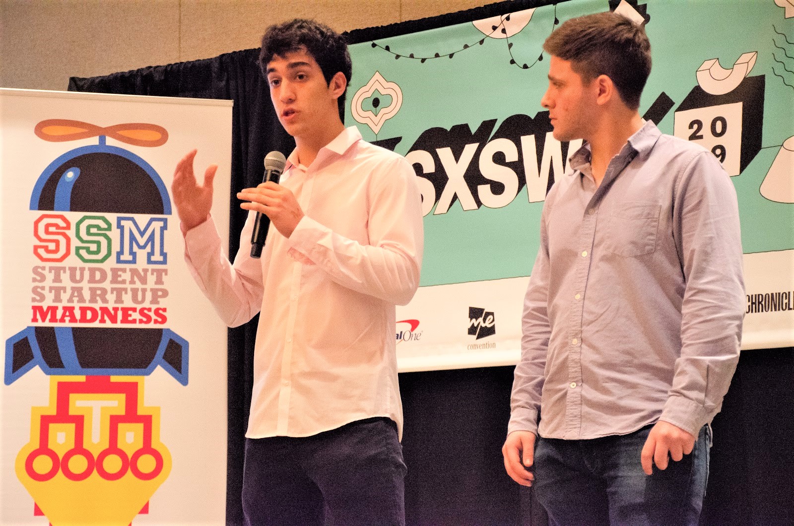 Students pitching at SXSW